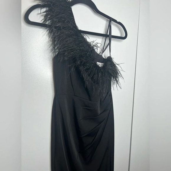 Mac Duggal - ONE SHOULDER FEATHER TRIM BLACK GOWN - size 0- NWT $498 - Picture 5 of 8